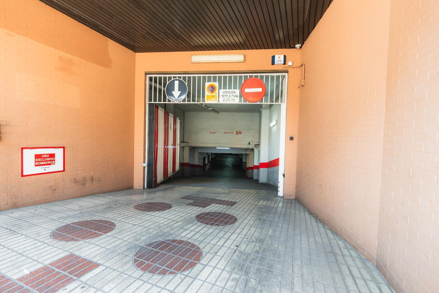 Constitucion Apartment - Free Parking グラナダ エクステリア 写真